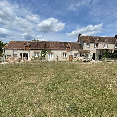 Le Gite De Gaia Hotell Villemer  Exteriör bild