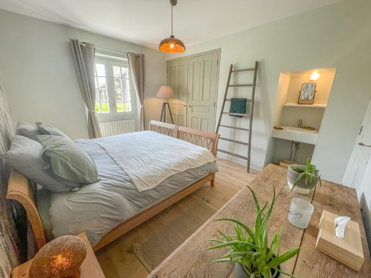 Le Gite De Gaia Hotell Villemer  Exteriör bild