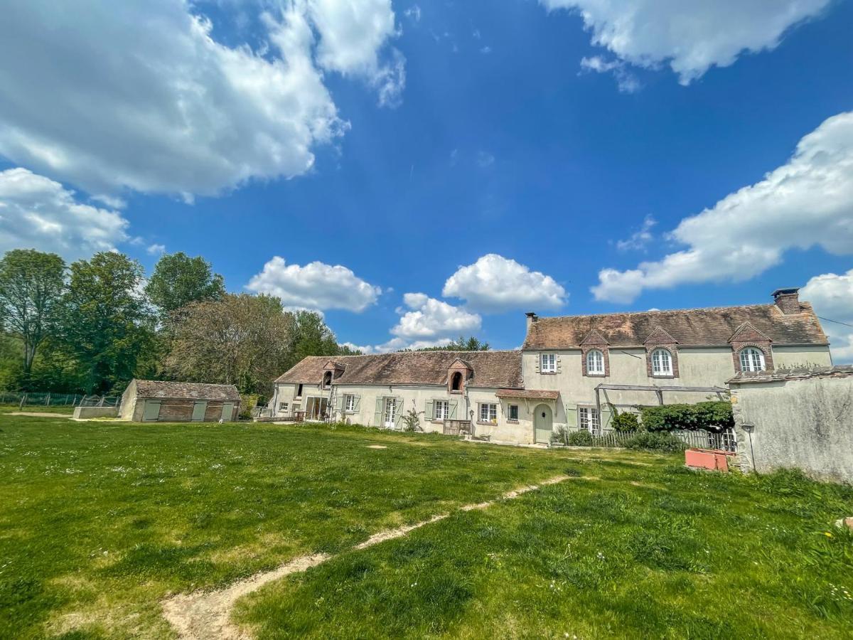Le Gite De Gaia Hotell Villemer  Exteriör bild