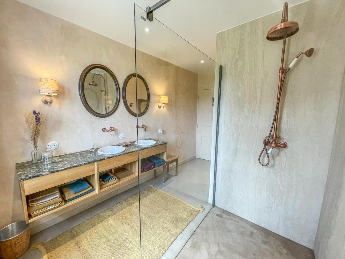 Le Gite De Gaia Hotell Villemer  Exteriör bild
