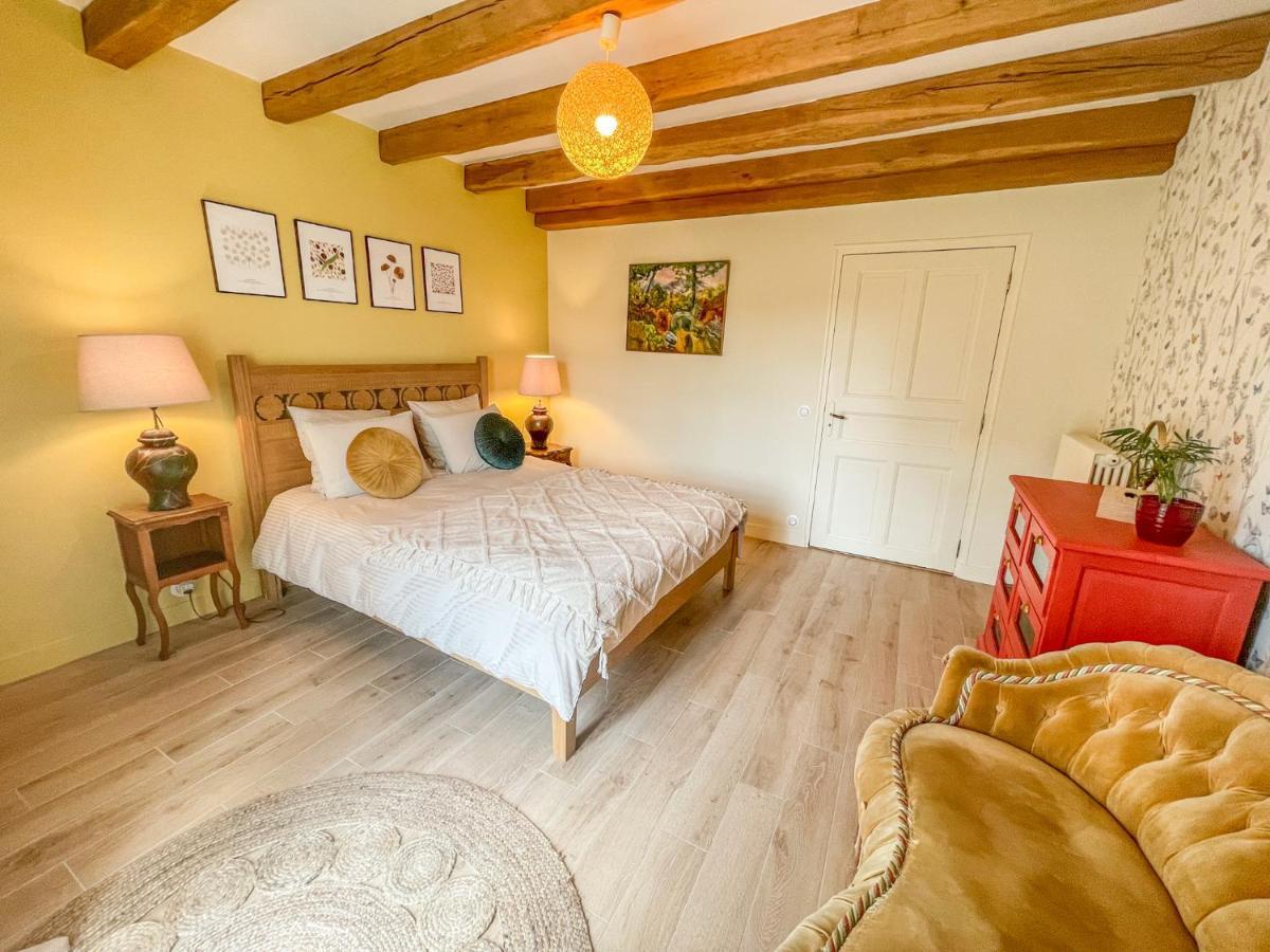 Le Gite De Gaia Hotell Villemer  Exteriör bild