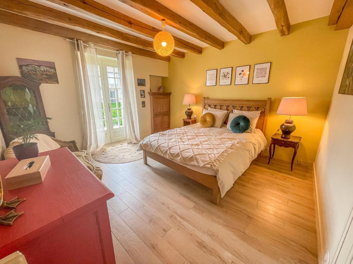 Le Gite De Gaia Hotell Villemer  Exteriör bild