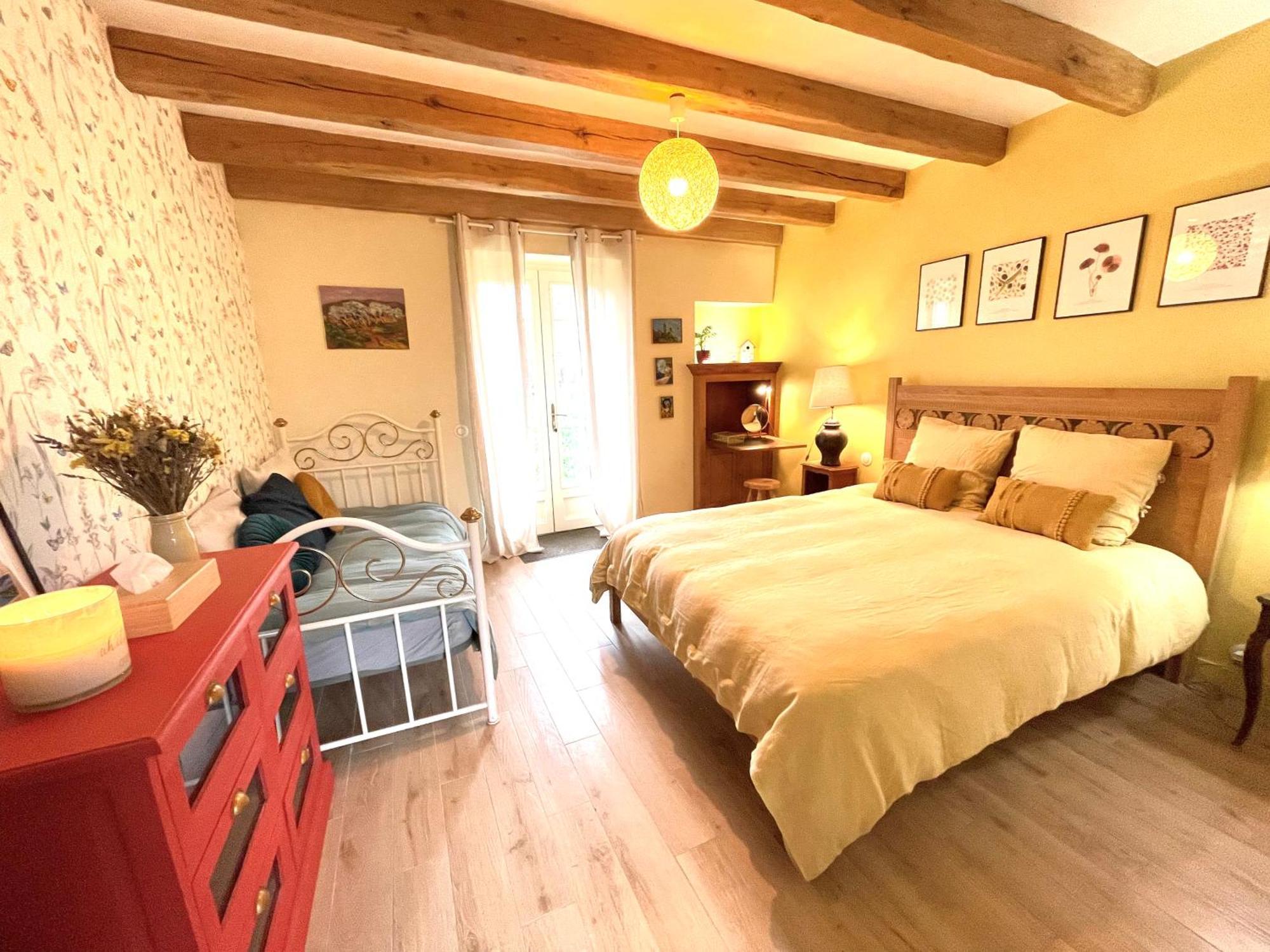 Le Gite De Gaia Hotell Villemer  Exteriör bild